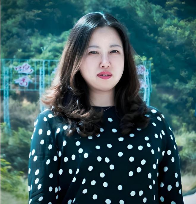 一女子养鸡有妙招靠鸡蛋和鸡粪年入上亿元ayx爱游戏app体育2019年湖南(图3)