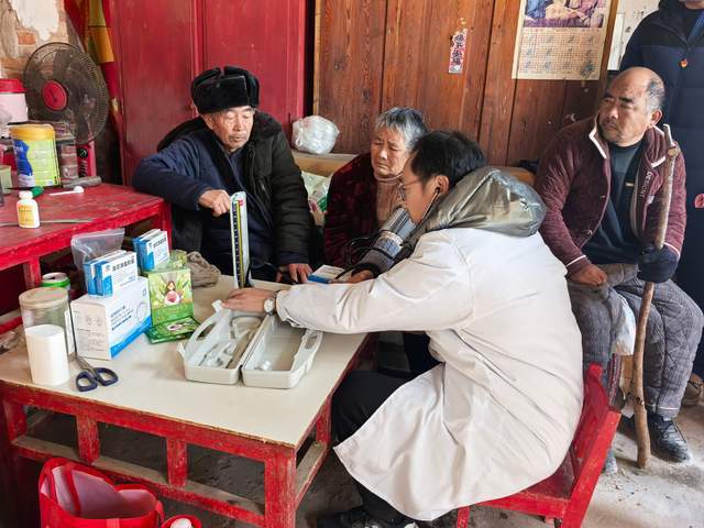 业学院医药学院党总支开展主题党日活动爱游戏app网站手机版河南应用技术职(图1)